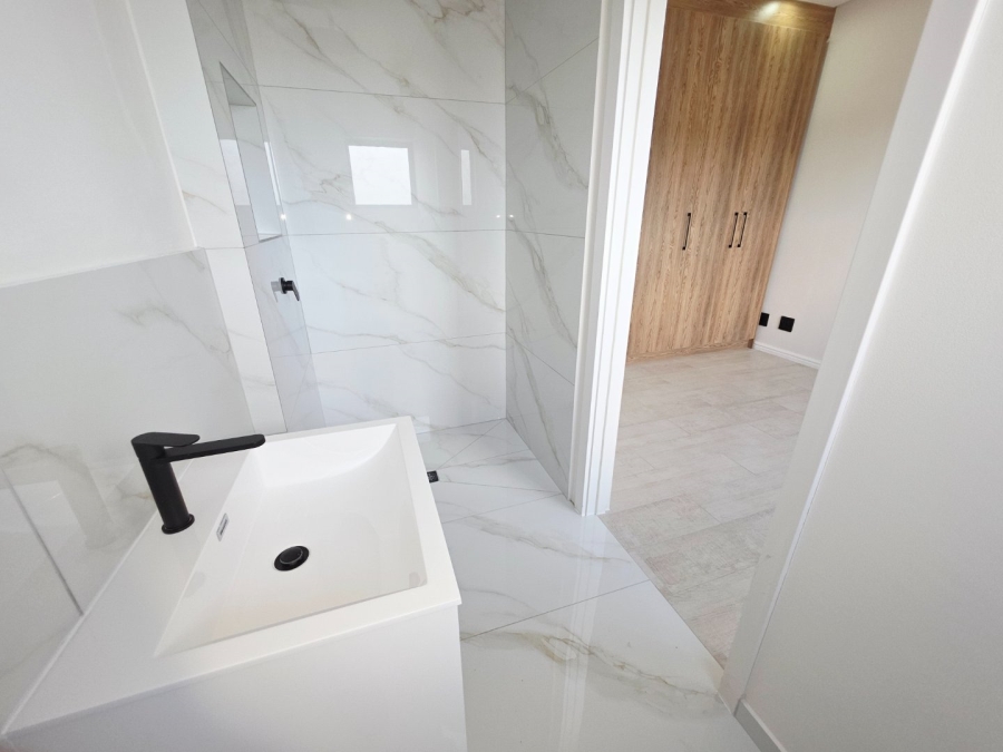 4 Bedroom Property for Sale in Sandown Western Cape